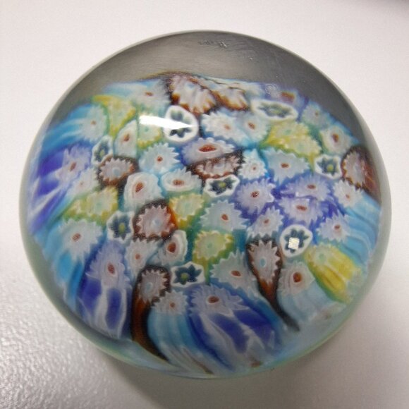Millefiori Art Glass Paperweight Small 2 Inch Rainbow Colorful Flower Scalloped - Picture 3 of 9